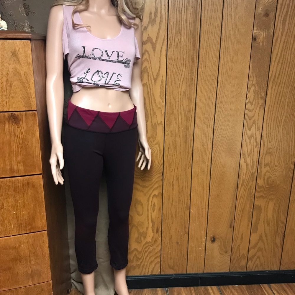 Lululemon Run Inspire Crop Burgundy Size 8 - Picture 3 of 13